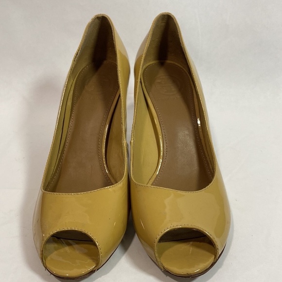 Tory Burch open toe pump mustard yellow - Picture 2 of 15